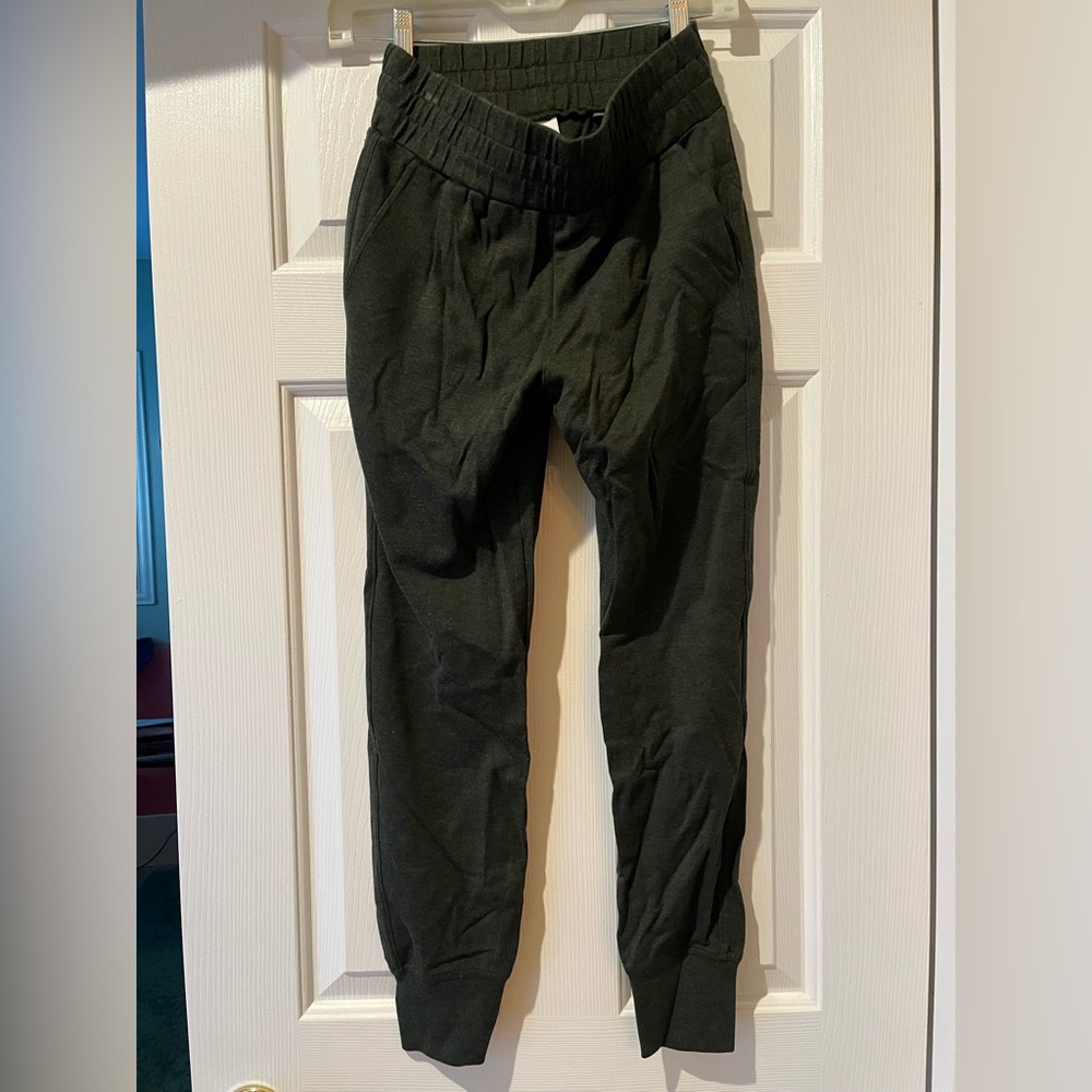 Cabi Jogger Pants